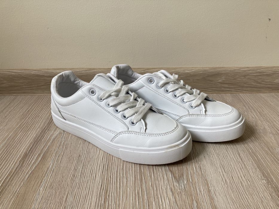 Кеды белые женские