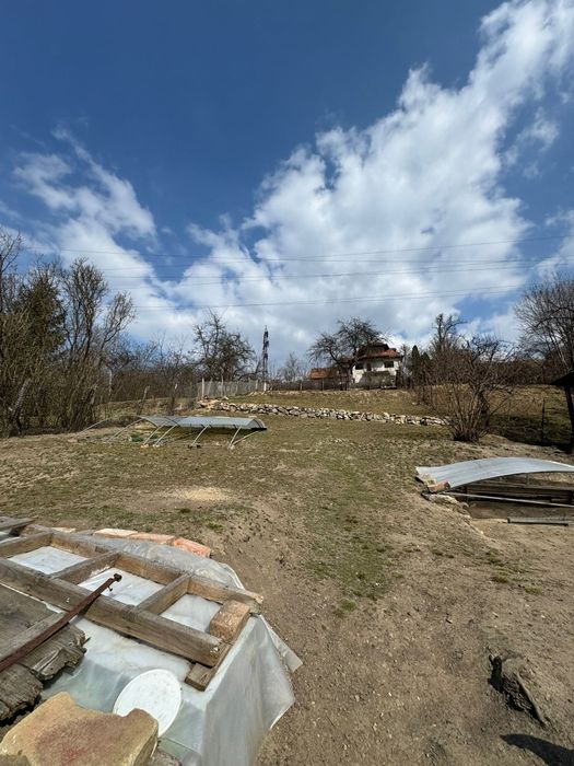 Vand teren de 800 mp in Petrosani