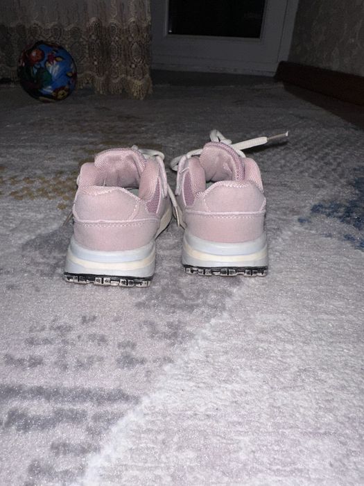 Кроссовки детские