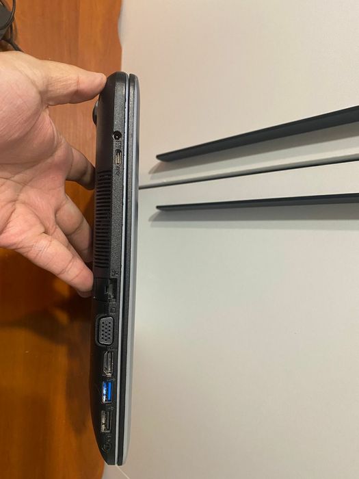 ASUS  ухоженный шустрик на SSD