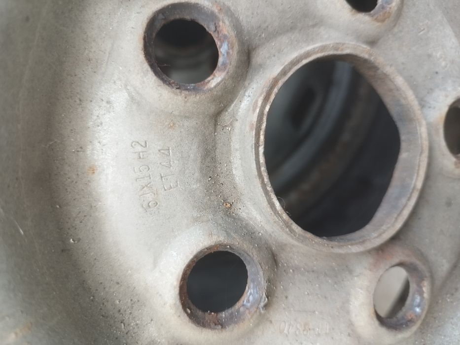 Vând cauciucuri cu jante pt vw t4,195 70 15c