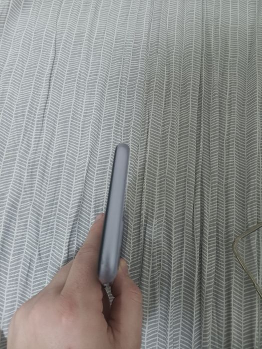 Vand iphone 11, 150 lei