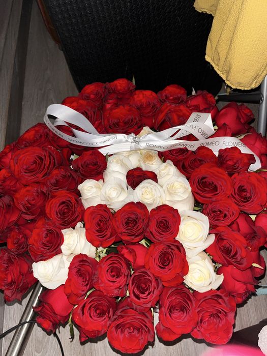 Букет 75шт розы новая с первего буква именам