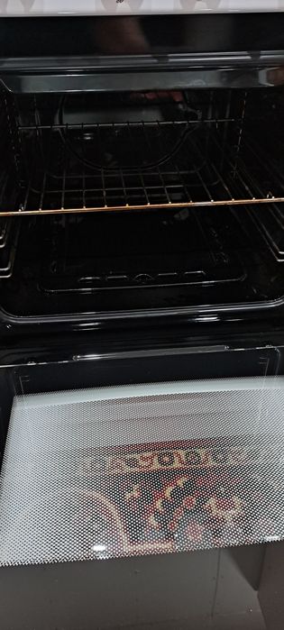 Продам газ плиту