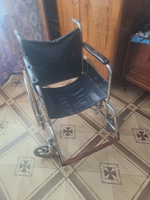 Инвалидной коляска