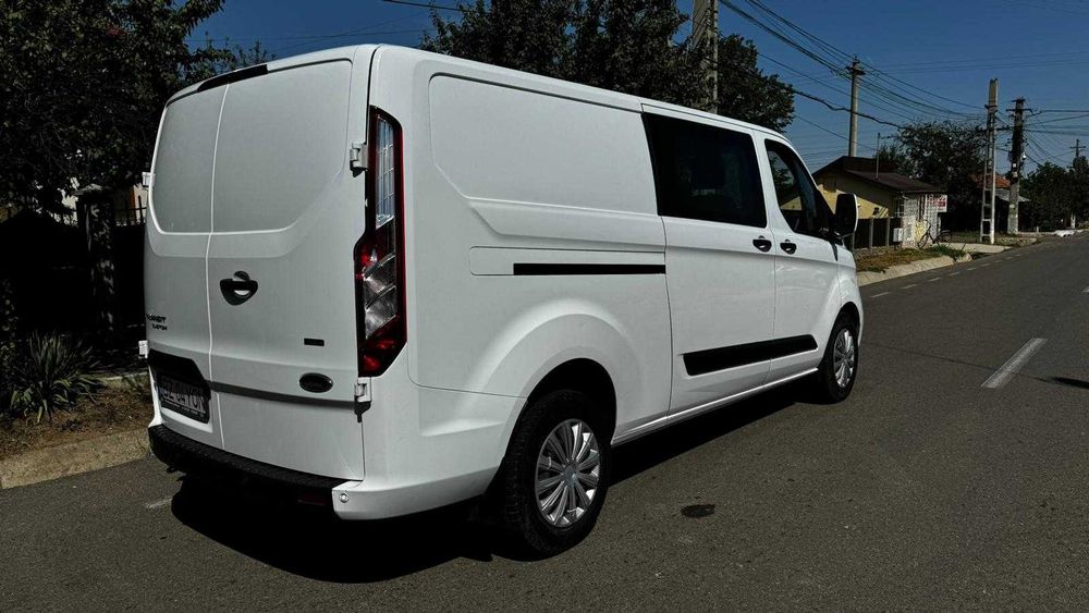 Ford Transit Custom cu dubla cabina
