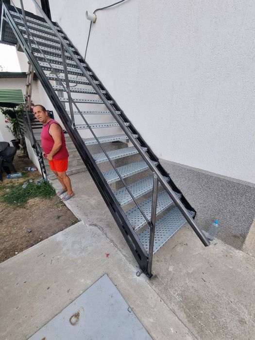 scări metalice galvanizate