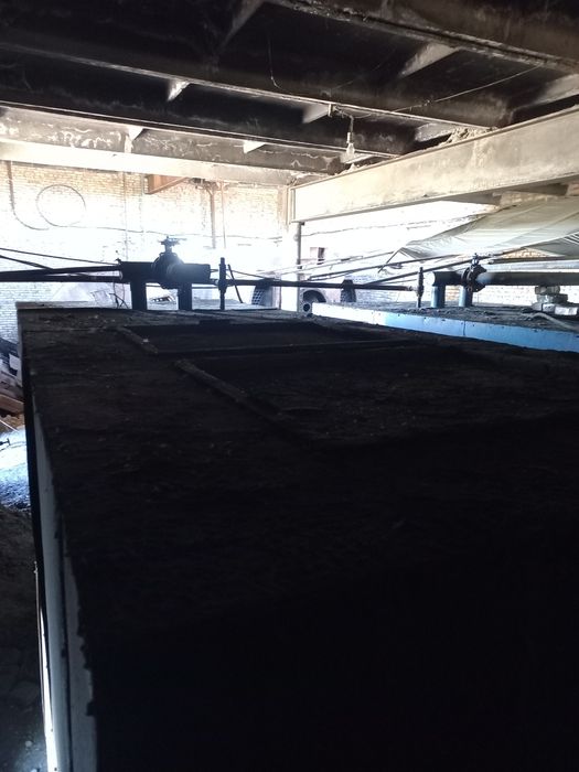 Katyol kòmirda ishlaydi..