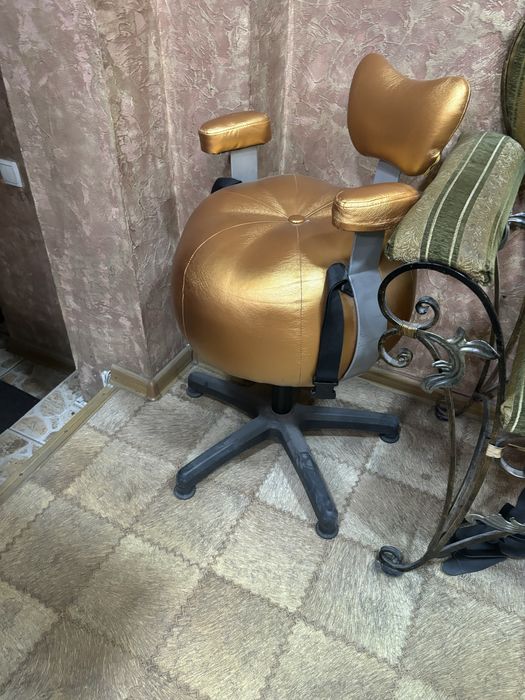 Продам кресло для парикмахера,детское!