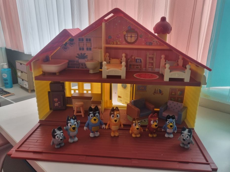 Къщата на Блуи и Бинго