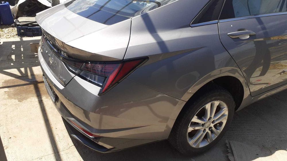 Broasca Hyundai Elantra CN7