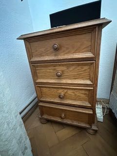 Pat matrimonial 200x200 cm stejar masiv saltele calitate cu topper nou si protecție saltea si noptiere cu sertare, puțin folosit