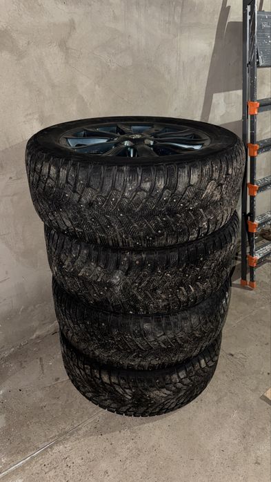 285/50/R20 с дисками от Lexus 570
