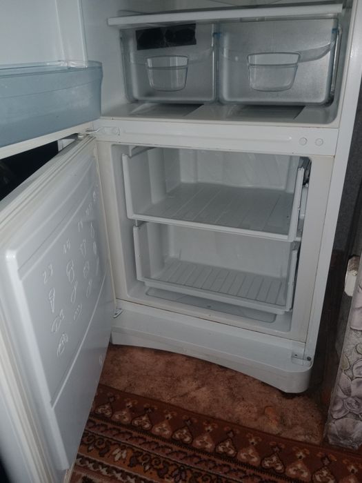 Продам холодильник