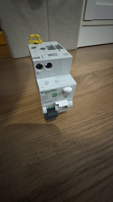 Siguranta Schneider Easy9 16A