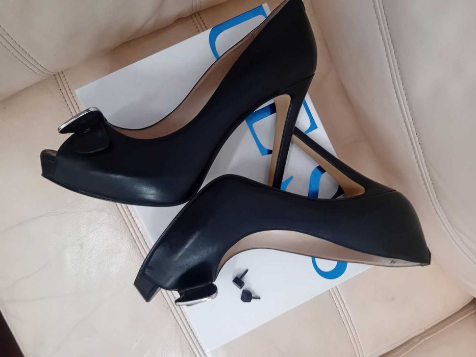 Дамски обувки GUESS