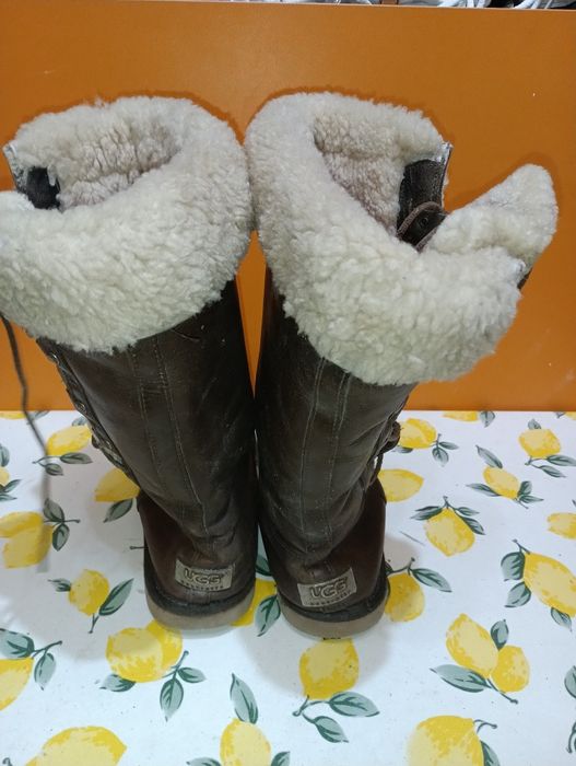 UGG кожени ботуши N 39