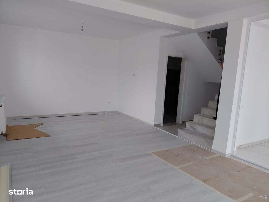 Casa/ Vila Duplex/ P+1+M/ 7 camere/ Popesti-Leordeni