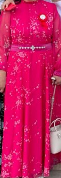 Әдемі көйлек сатылады