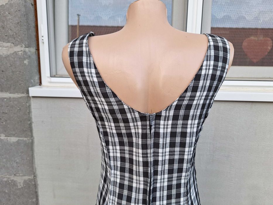 Delilah | rochie dama | bust 86 cm | mar. 40 - 42 | M - L