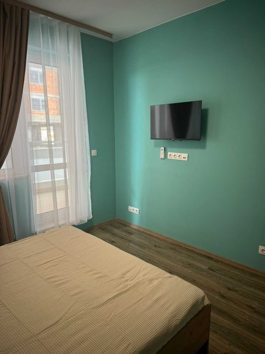 Дава се под наем Двустаен апартамент в Бургас, Славейков - 80 кв.м за 600 € - Снимка #2