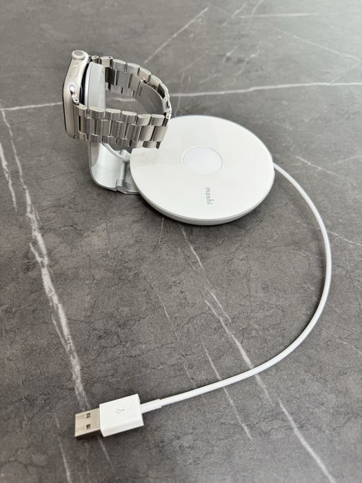 Stand de incarcare Apple Watch