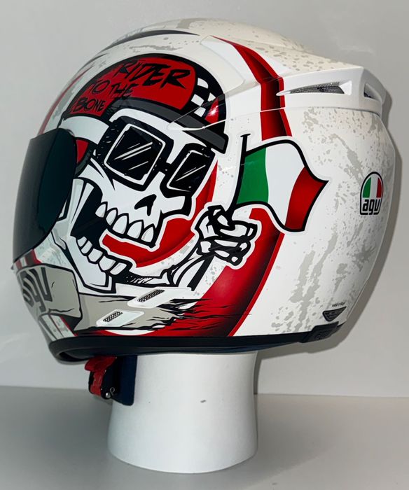 Каска за мотор AGV K3 размер XL в неразличимо от ново състояние.
