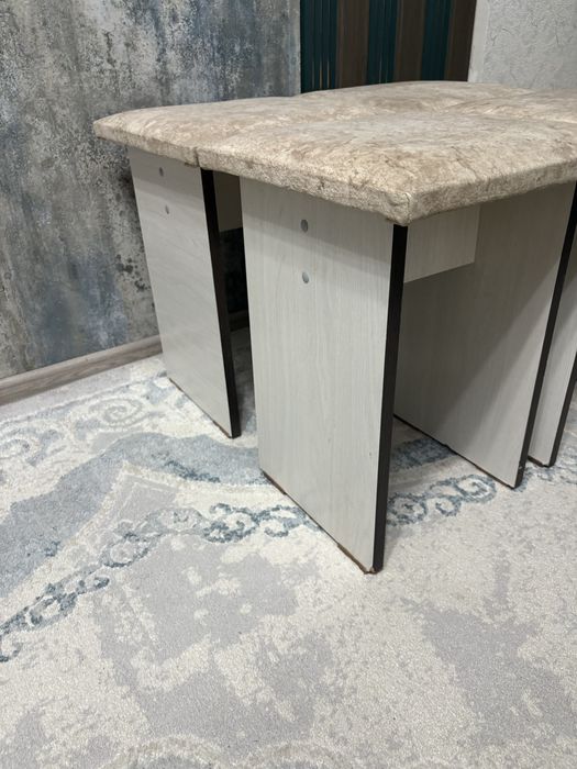 Продам стулья с мягкой сидушкой