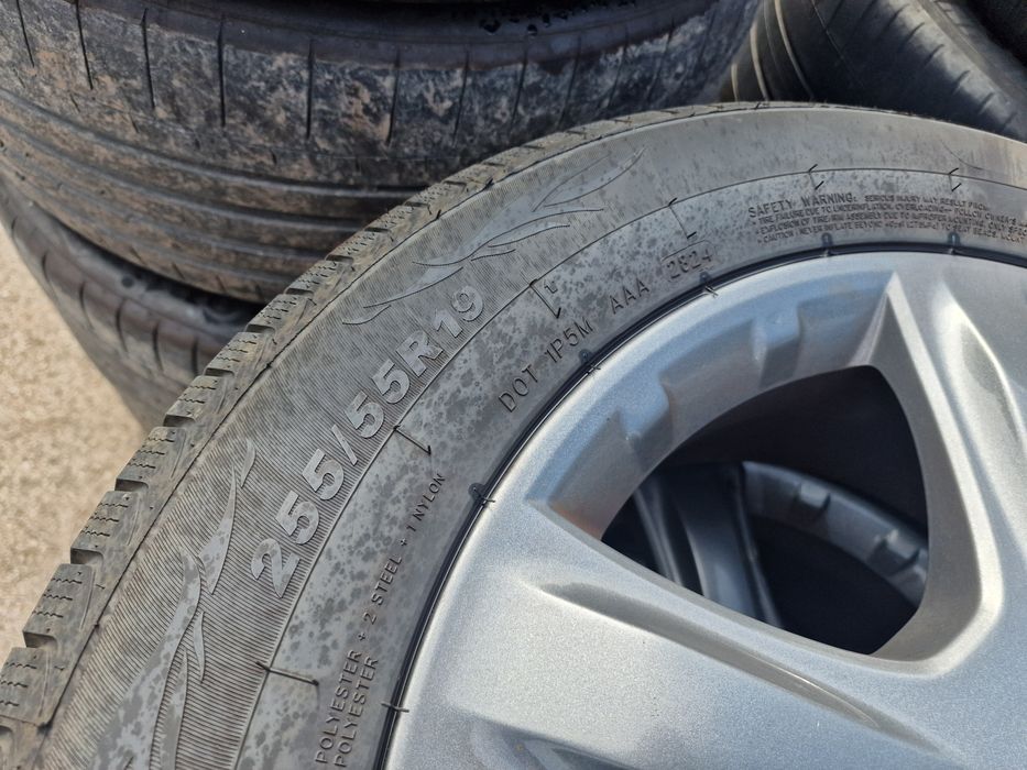 Гуми с Джанти за Mercedes ML W164 255/55 R19 2024 dot