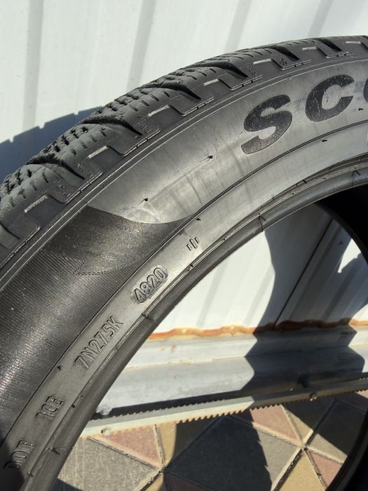 Pirelli scorpion winter r22
