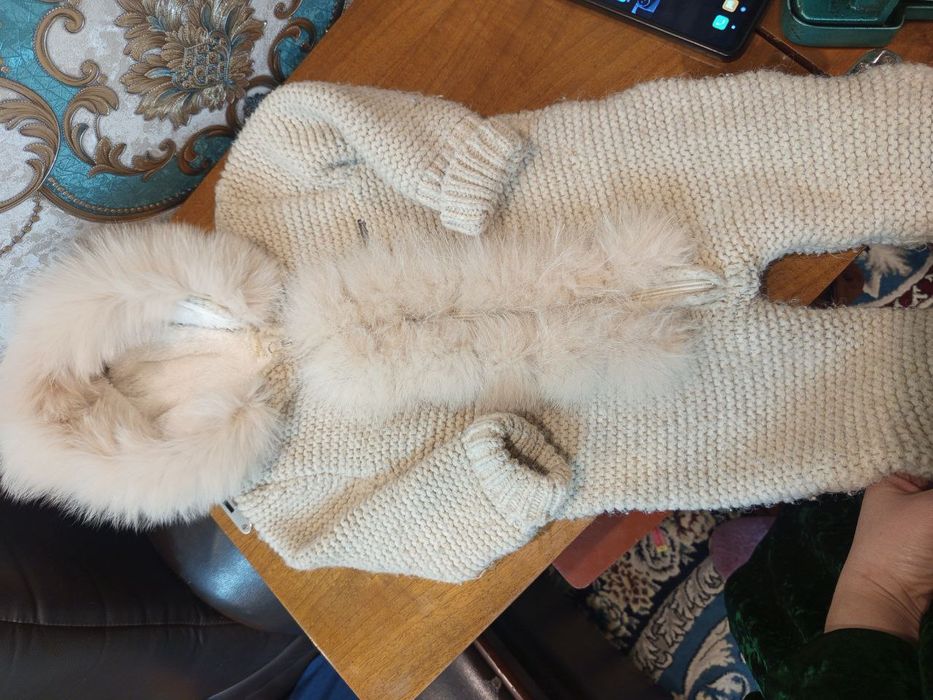 Bolalar kombinezoni sotiladi sifatli o'g'il qizgayam to'g'ri keladi