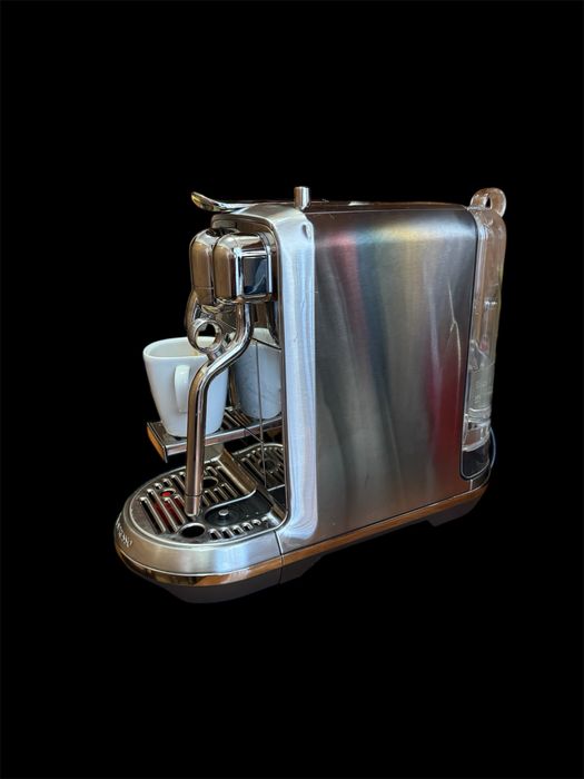 Espressor Nespresso Creatista Plus - stare excelentă + cadou