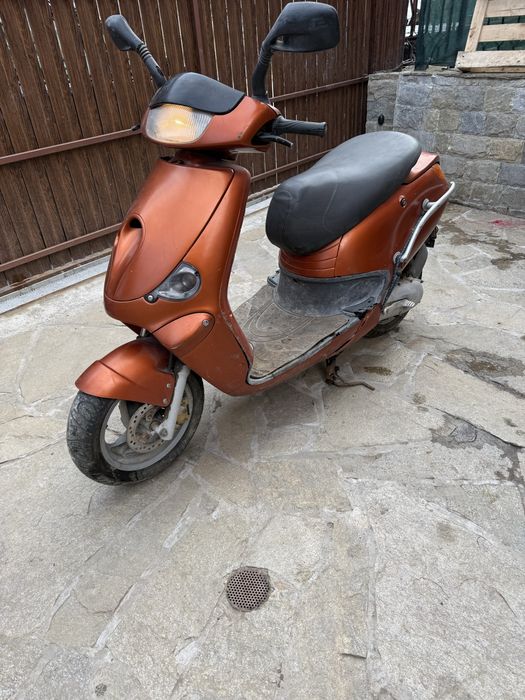 Скутер Априля Момарели 1+1 с регистрация