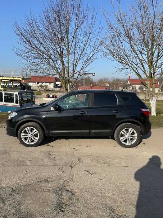 Nissan qashqai 2011 2.0