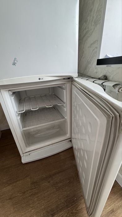 Продается холодильник