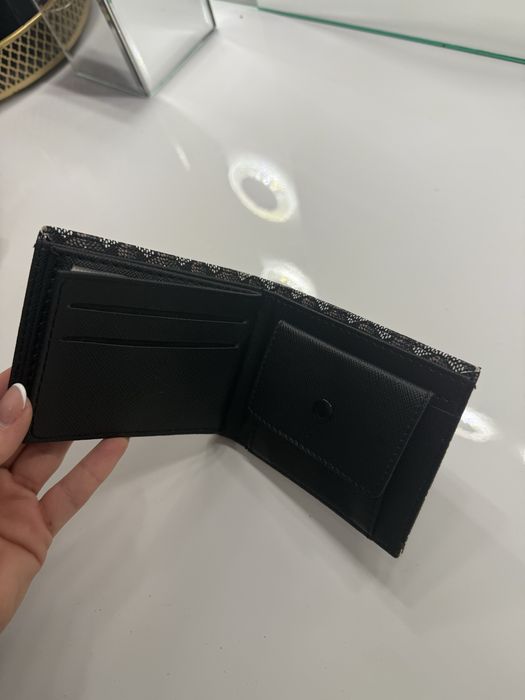 Черно портмоне Goyard