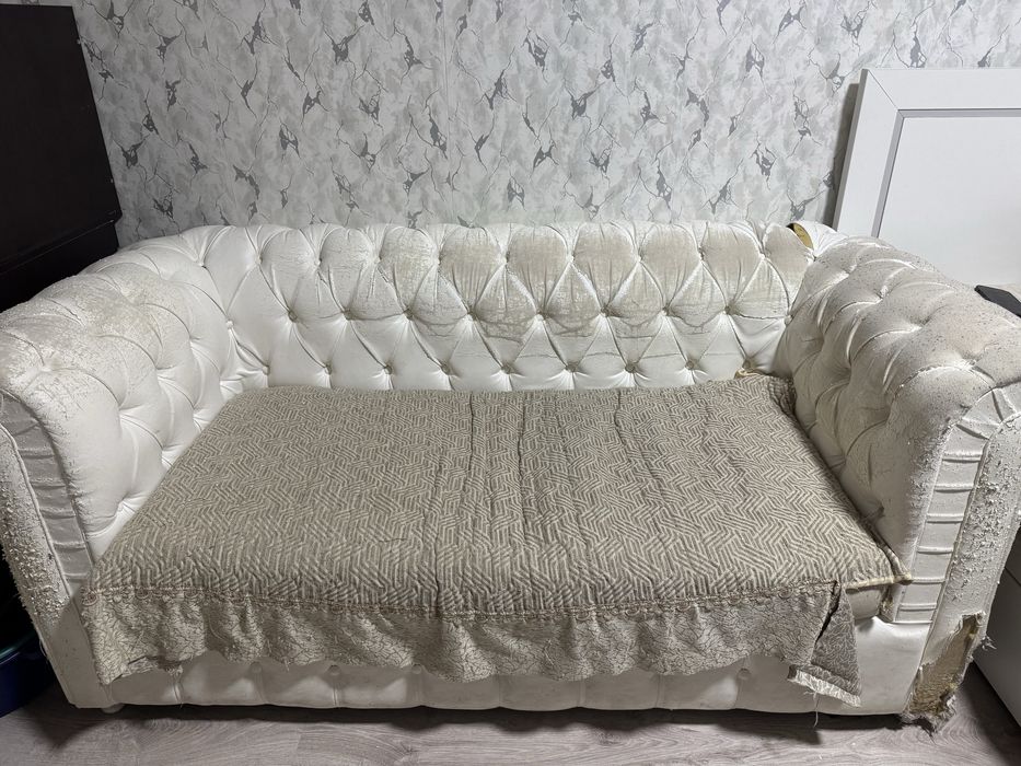 Диван. Не раскладыается. 70*150 см.