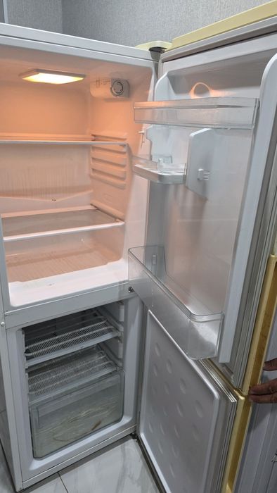Срочно продам холодильник