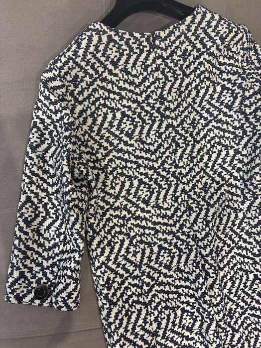 Дамска рокля - цвят слонова кост и тъмно синьо