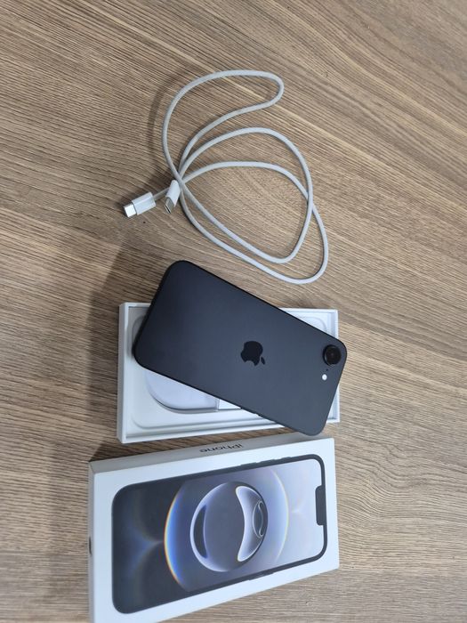 IPhone 16e 128gb/100%