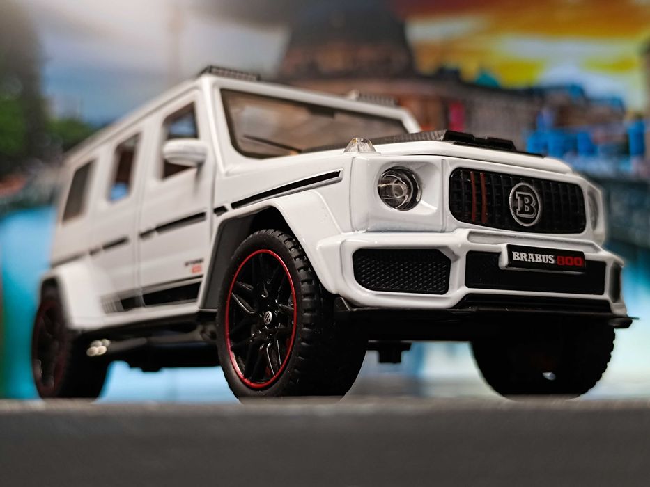 Коллекционная модель Brabus 800 1:32