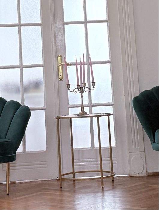 Masa rotunda, din sticla securizata cu cadru de otel, noptiera, 50x50x55cm, auriu