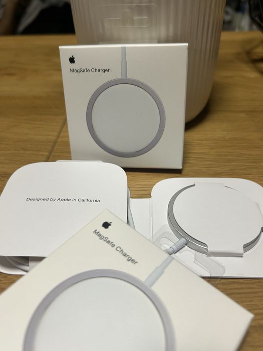 MagSafe Charger бизоично зарядно