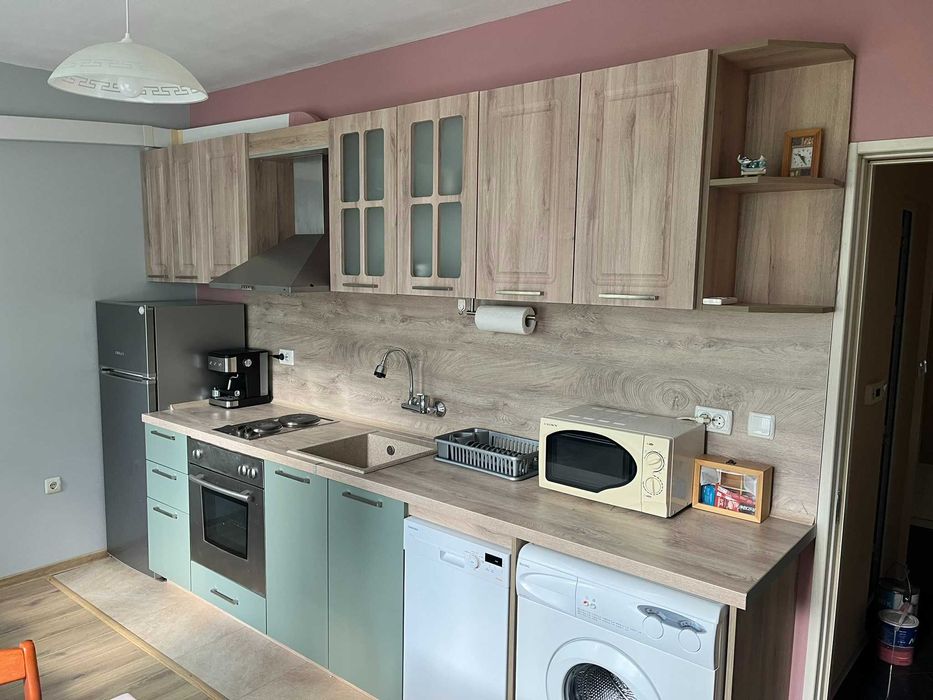 Дава се под наем Двустаен апартамент в Бургас, Лазур - 60 кв.м за 459 € - Снимка #4