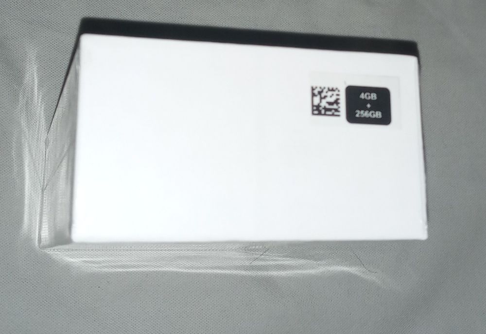 Телефон сатылады жаңа