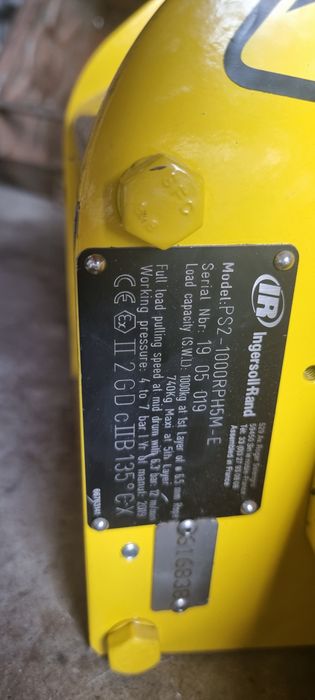 Troliu pneumatic cu joistic si set motor de rezerva