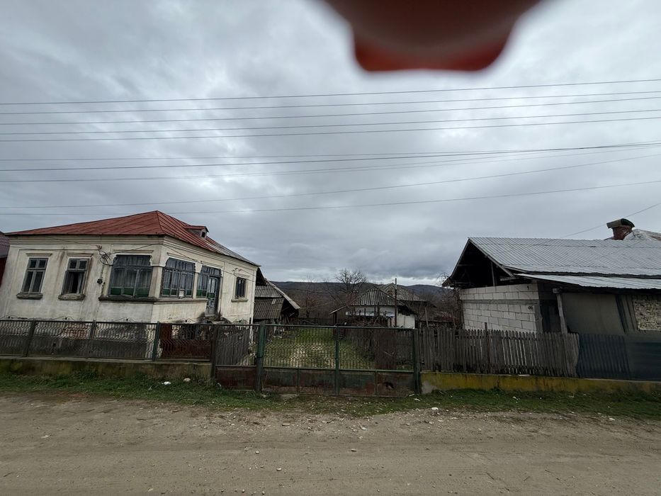 Casă + teren + spațiu comercial - Coșești, Argeș (Jupânești)