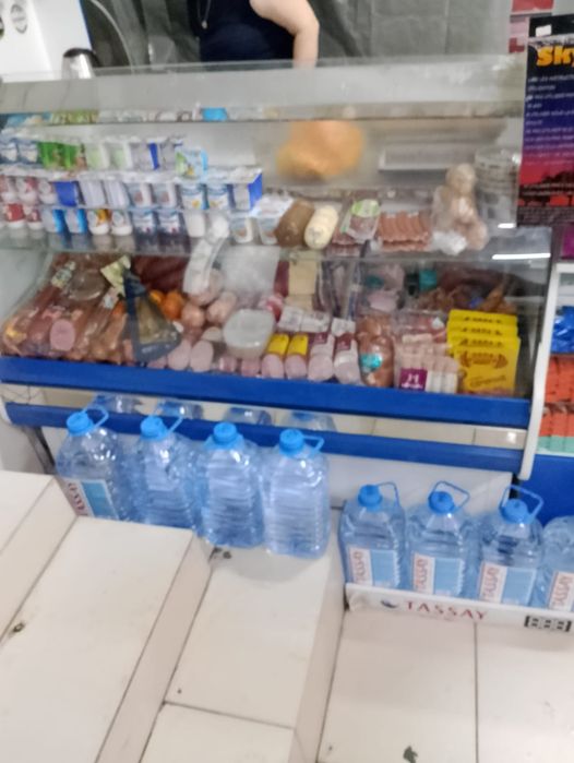 Продам витринный холодильник