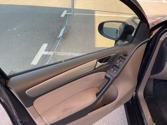 Volkswagen Golf VI 1.6 TDI Advance BlueMotion Tech 2011