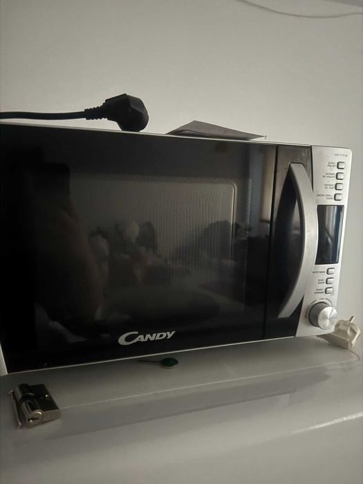 Cuptor Microunde Candy